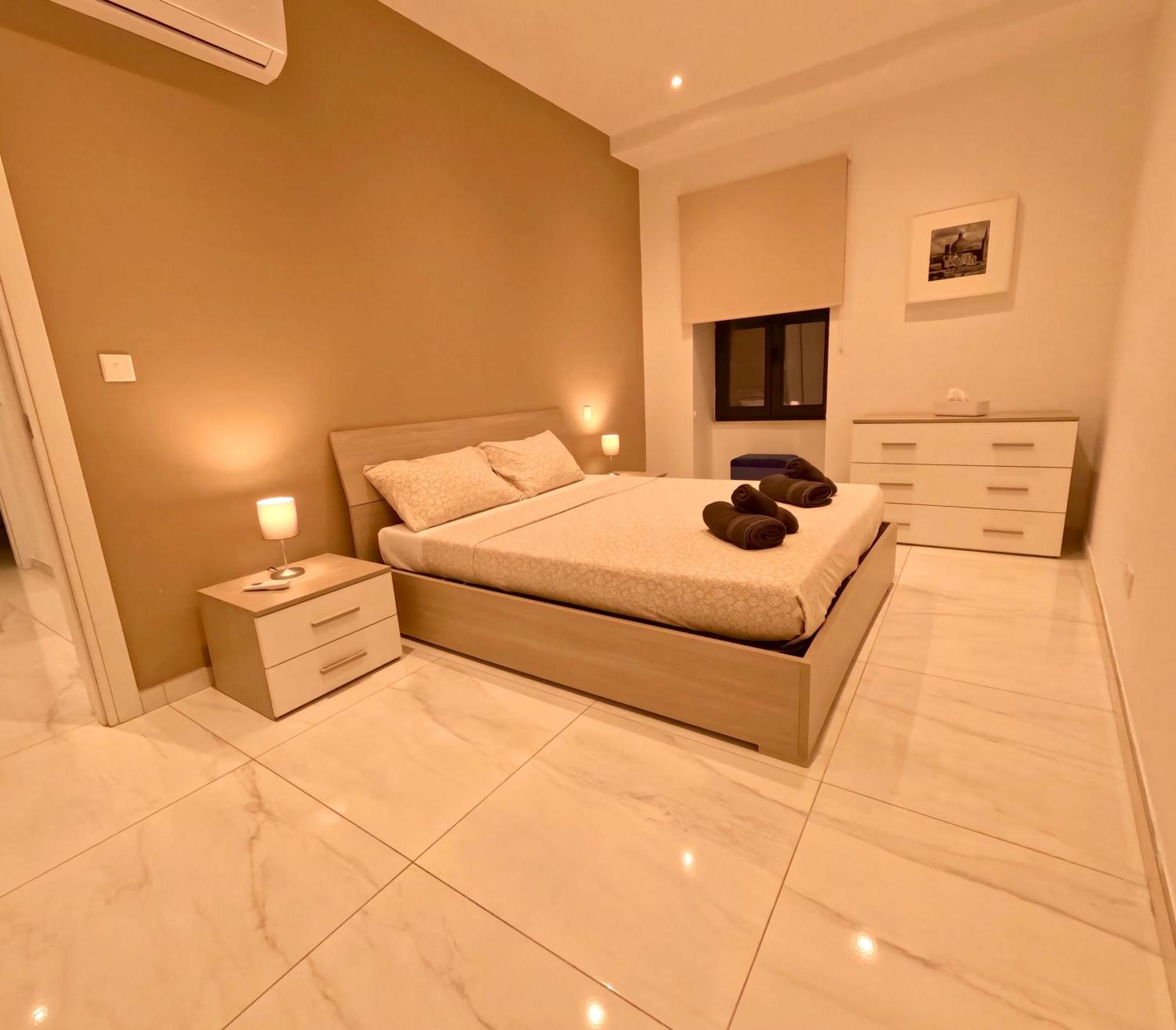 Modern Apartment In St Julian'S Malta, With Breathtaking Views Of Spinola Bay Saint Julian's Ngoại thất bức ảnh