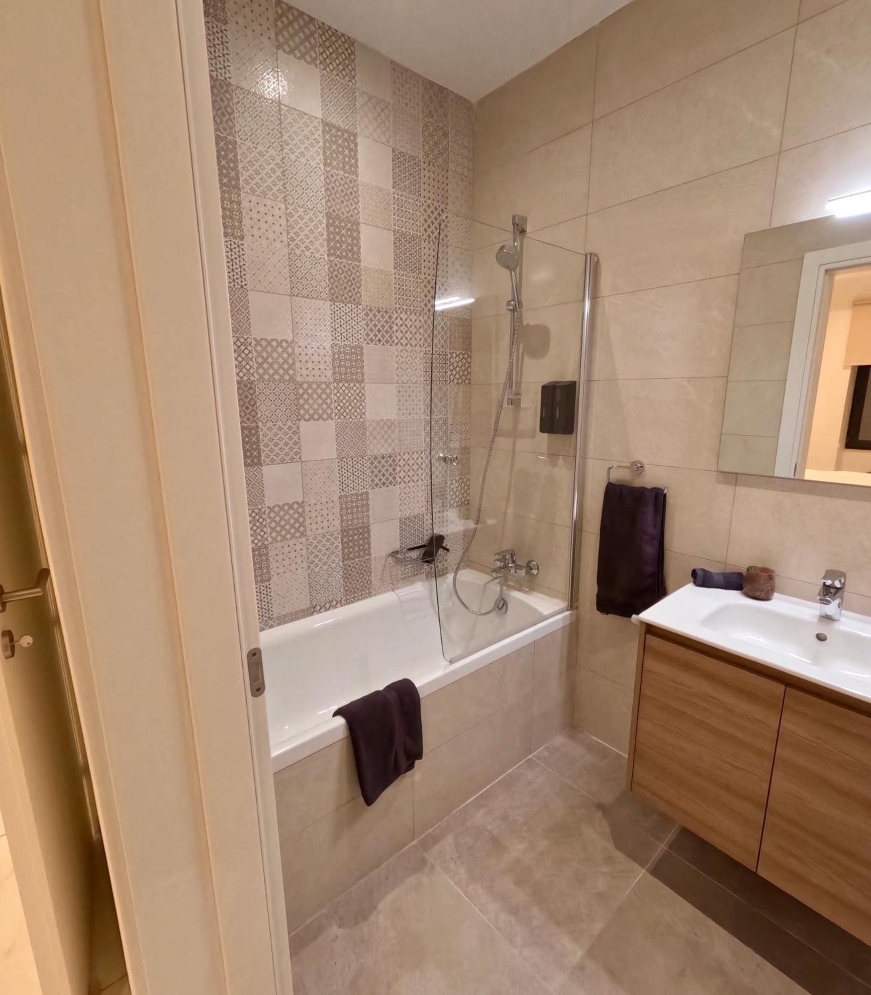 Modern Apartment In St Julian'S Malta, With Breathtaking Views Of Spinola Bay Saint Julian's Ngoại thất bức ảnh