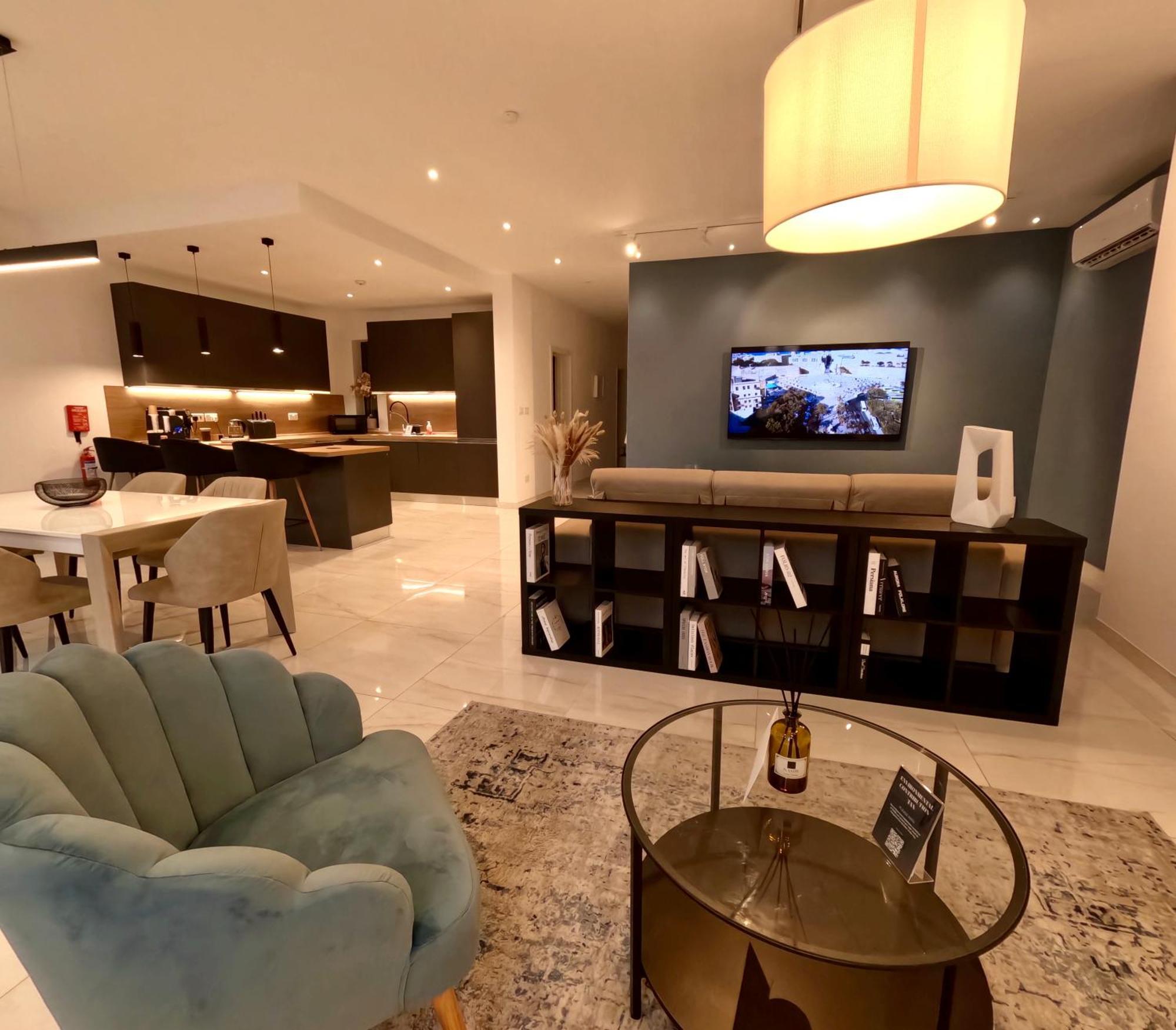 Modern Apartment In St Julian'S Malta, With Breathtaking Views Of Spinola Bay Saint Julian's Ngoại thất bức ảnh